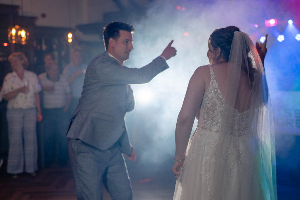 avondfeest foto's uit trouwreportage bij het haagen in haaksbergen