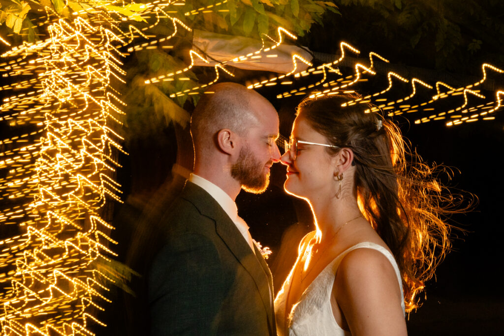 Creatieve trouwfoto's met gebruik van flitslicht ik ben er gek op als trouwfotograaf in Enschede